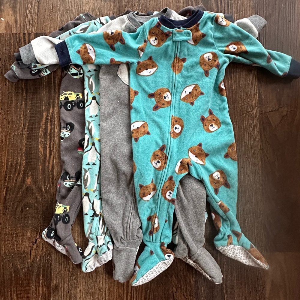 Boys Carter’s Fleece Footed Pajamas. Size 12 Months, 4 pairs